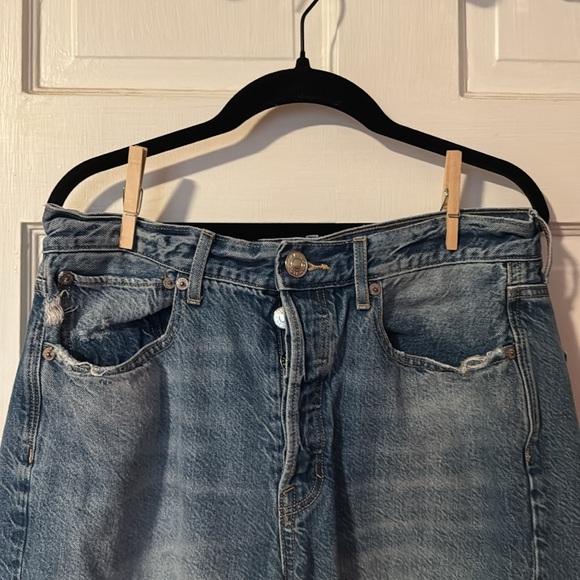 American Eagle 90's Boyfriend Women's Distressed Button Fly Denim Jeans Size 6 S - Picture 4 of 13